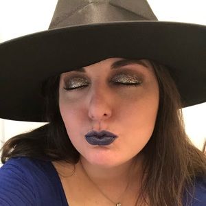 Meet your Posher, Leann